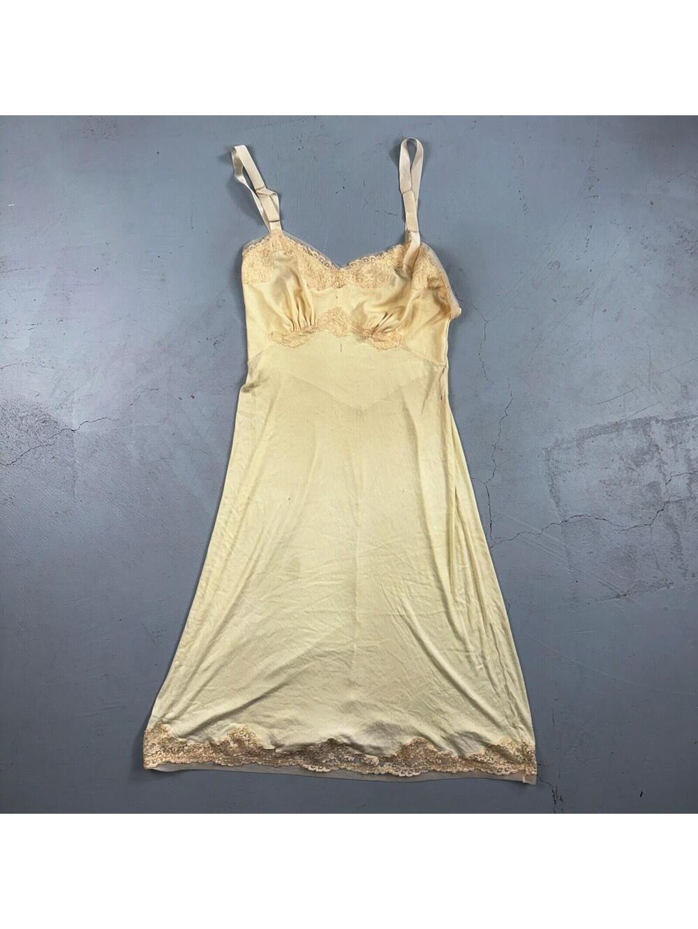 Vintage 1970s Charm Lingerie Slip Dress Sleepwear Full Sweep Nightgown Lace 70s